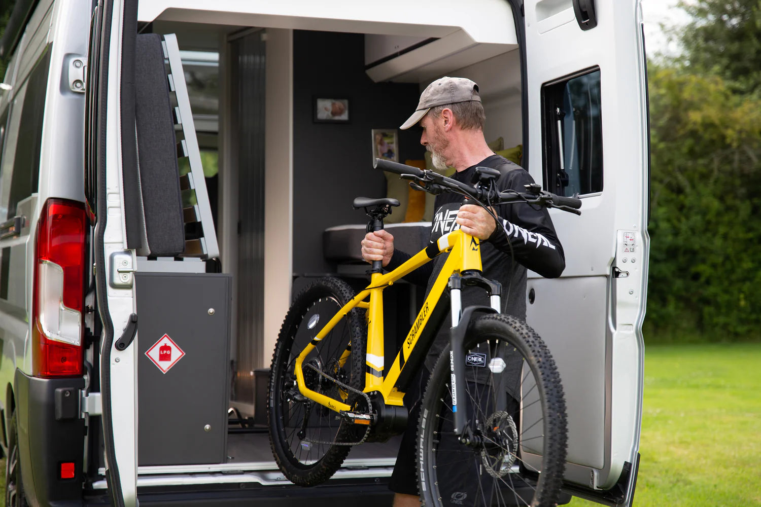 Premium Full Build White Glove Delivery Service - Bike N Fitness